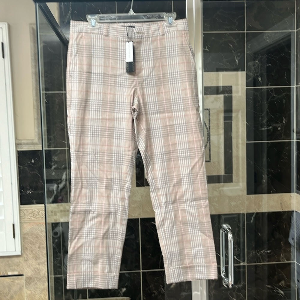 Banana Republic ankle pants, size 6, NWT.